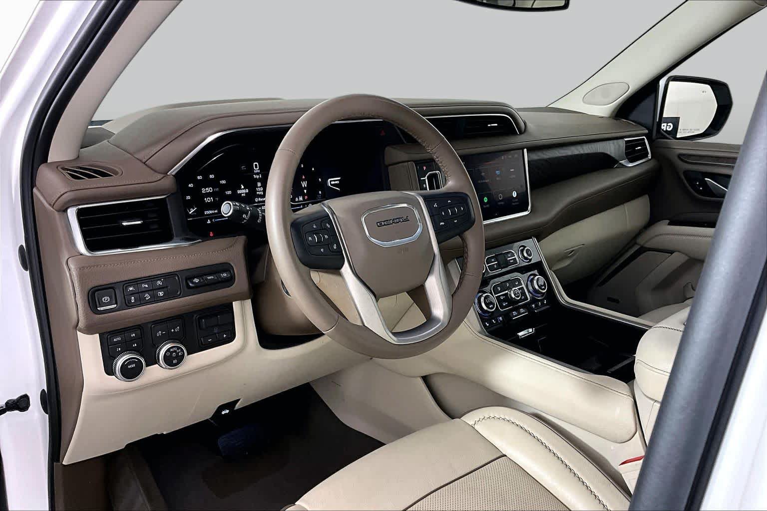Used 2023 GMC Yukon Denali w/ Max Trailering Package AWD/4WD image 17