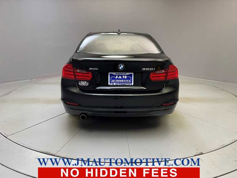 Used 2014 BMW 320i xDrive Sedan image 4