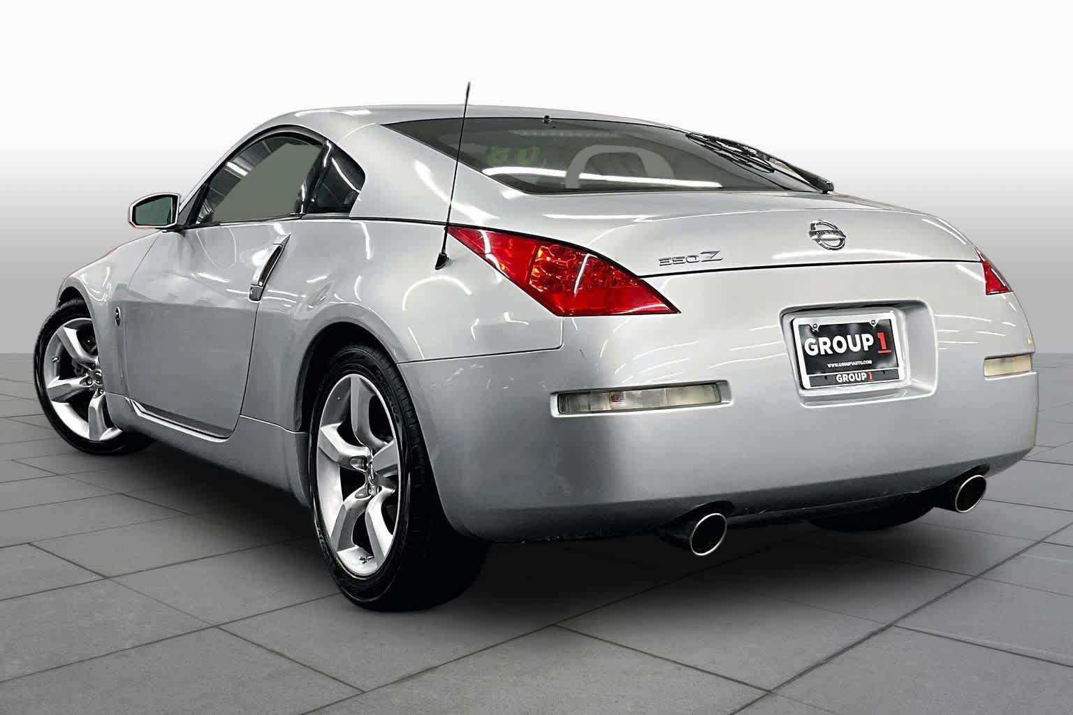 Used 2008 Nissan 350Z Enthusiast w/ Cargo Convenience Pkg RWD image 11