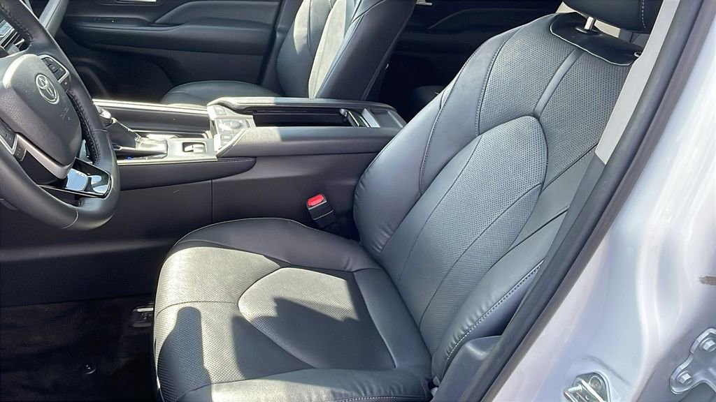 Certified 2024 Toyota Grand Highlander XLE image 11