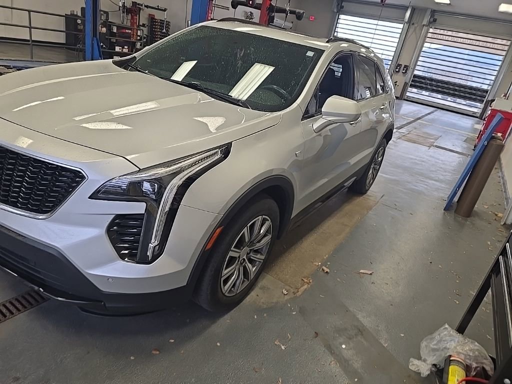 Used 2019 Cadillac XT4 Sport image 2