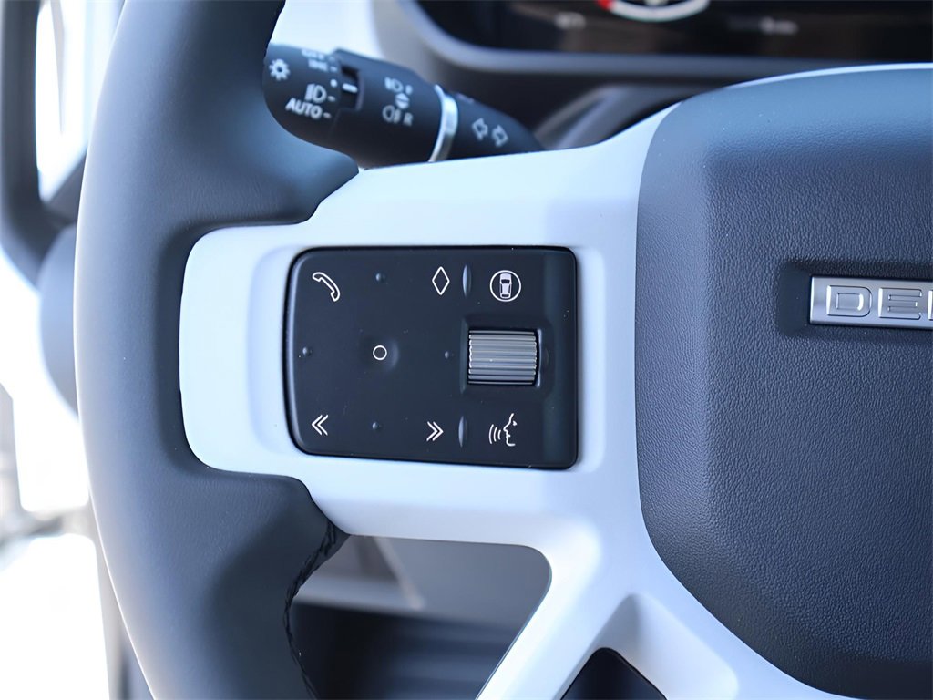 New 2025 Land Rover Defender 110 S image 30
