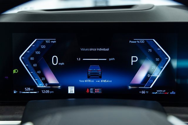 Certified 2025 BMW X7 xDrive40i image 2