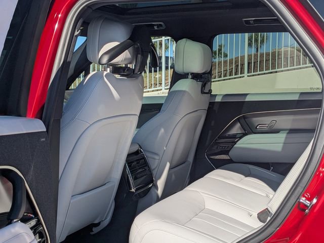 New 2026 Land Rover Range Rover Sport SE image 12