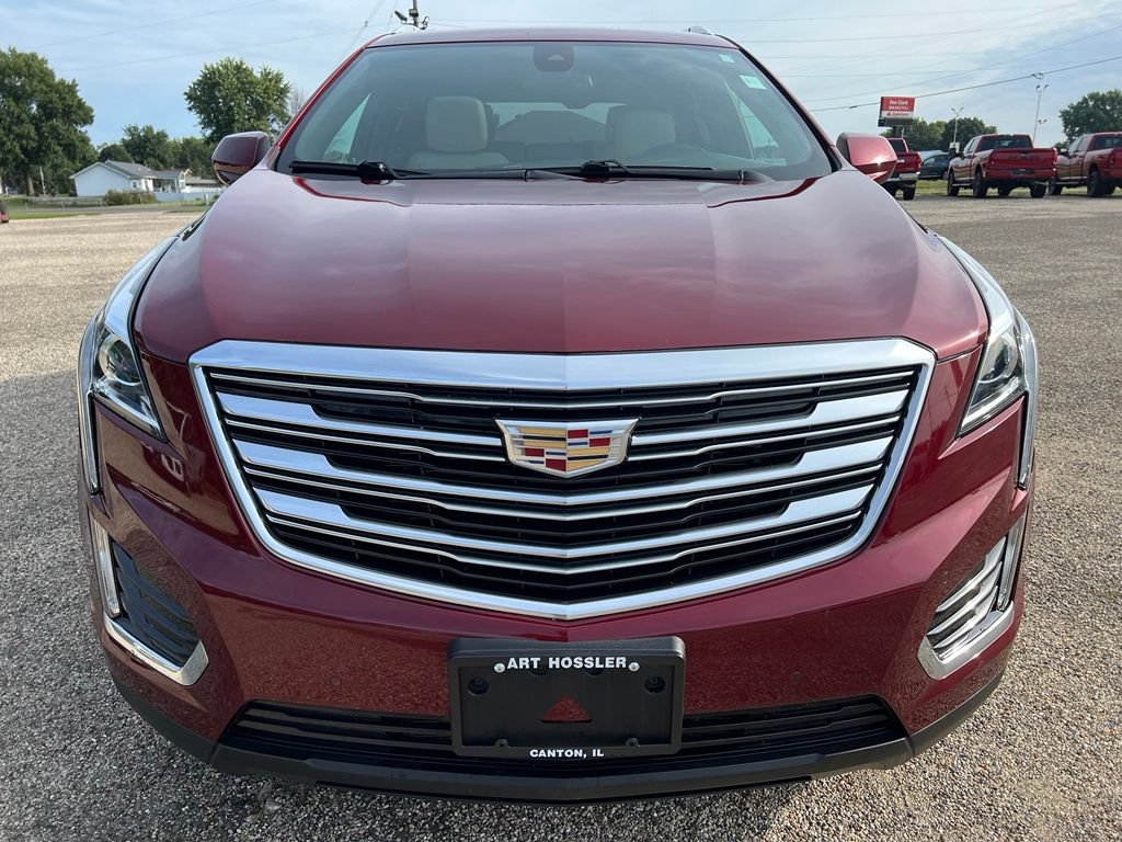 Used 2017 Cadillac XT5 Luxury w/ Driver Awareness Package FWD image 8
