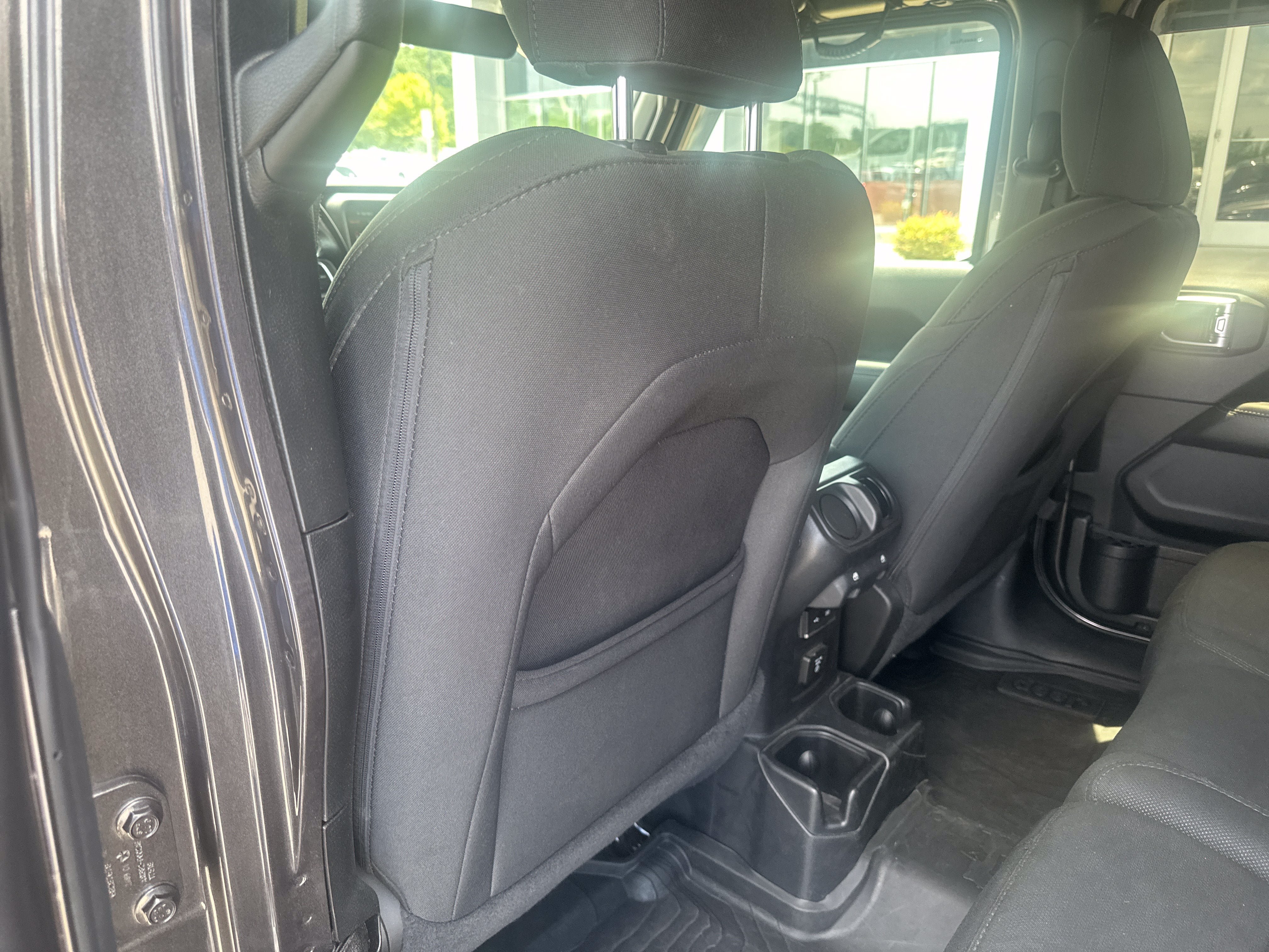 Used 2020 Jeep Wrangler Unlimited Sahara AWD/4WD image 19