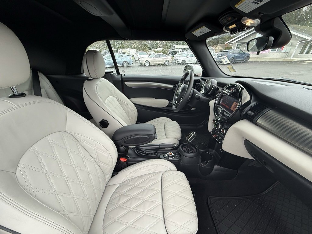 Used 2020 MINI Cooper S w/ Signature Upholstery Package image 16