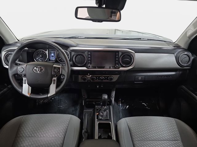 Certified 2021 Toyota Tacoma SR5 AWD/4WD image 10