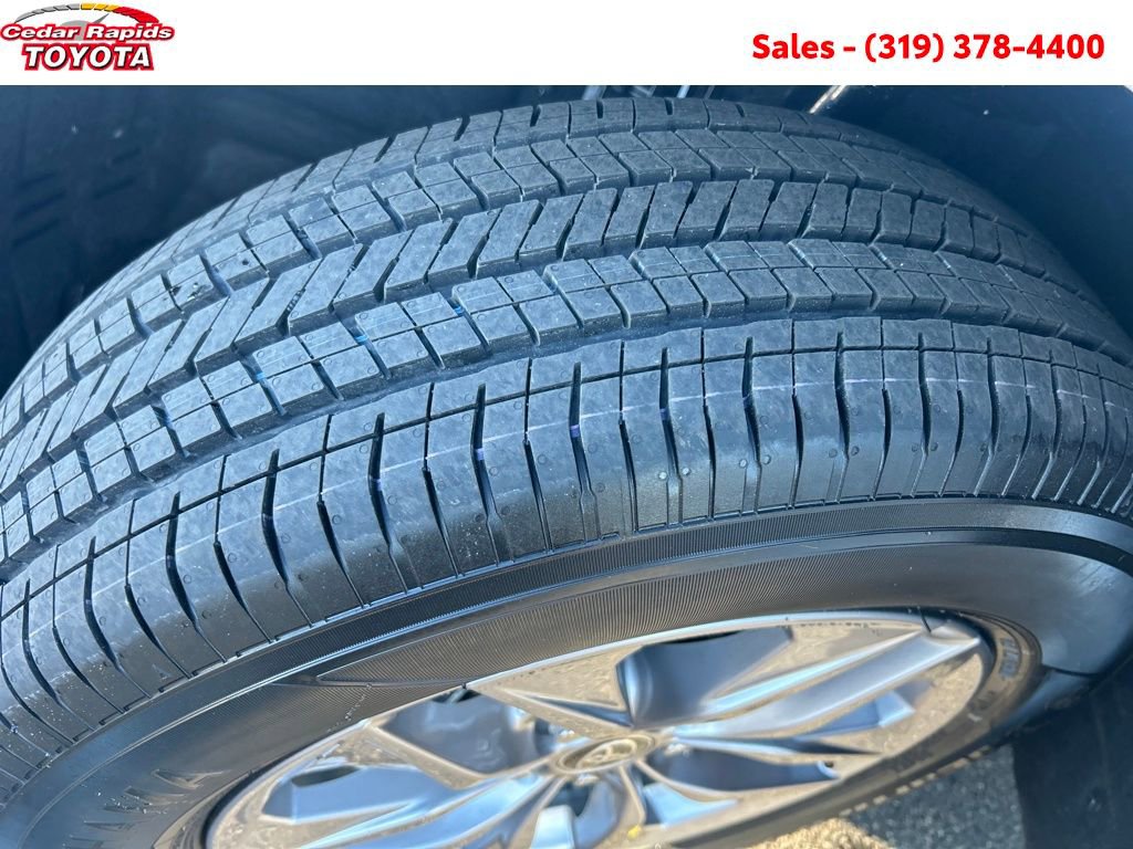 New 2026 Toyota Sienna XLE image 22