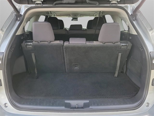 Used 2023 Toyota Highlander LE image 8