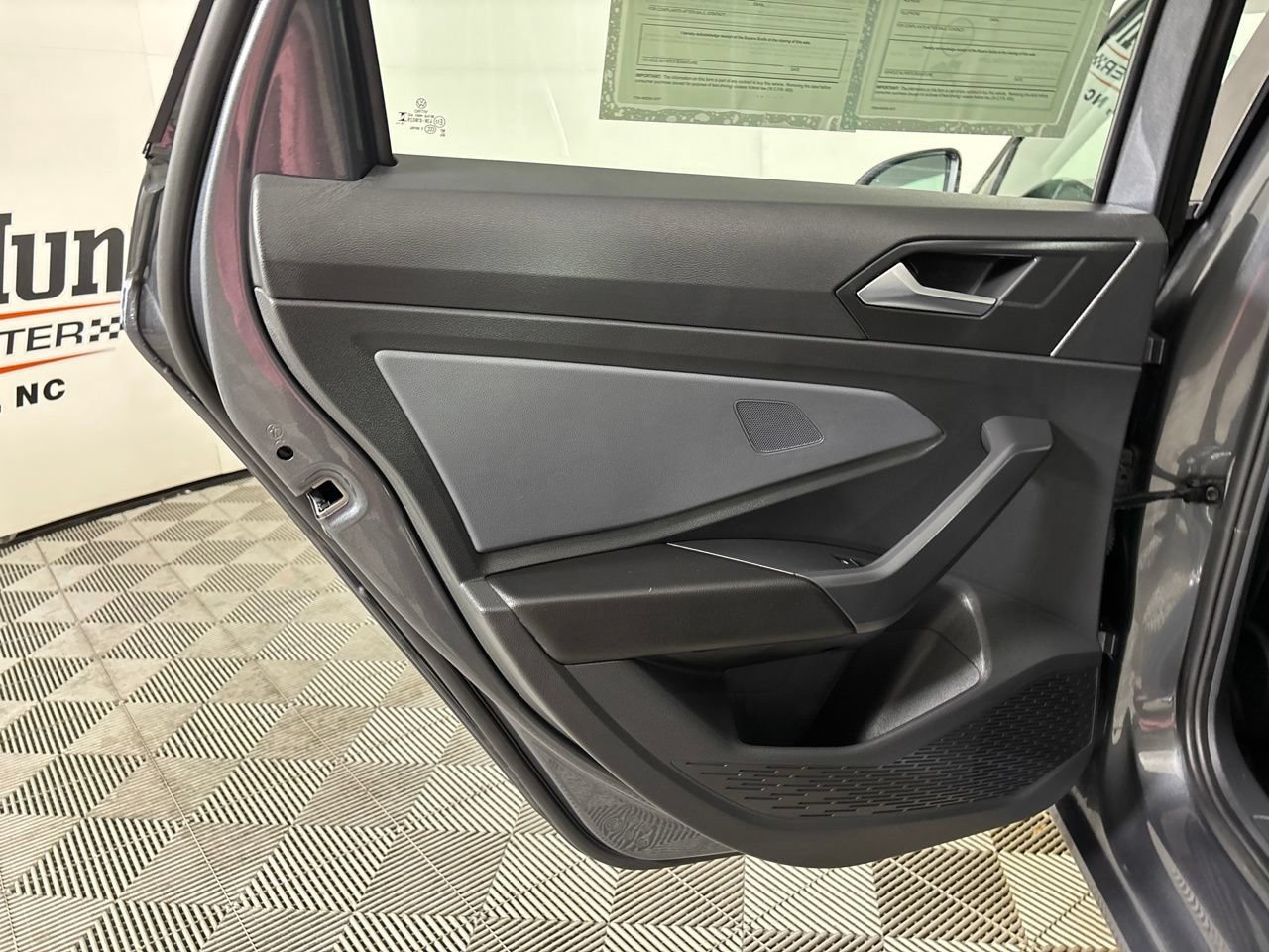 Used 2026 Volkswagen Jetta SE FWD image 23