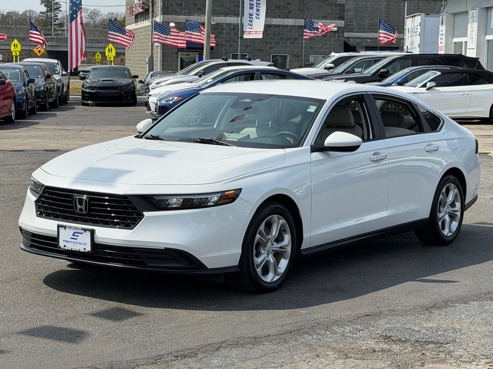 Used 2023 Honda Accord LX image 3