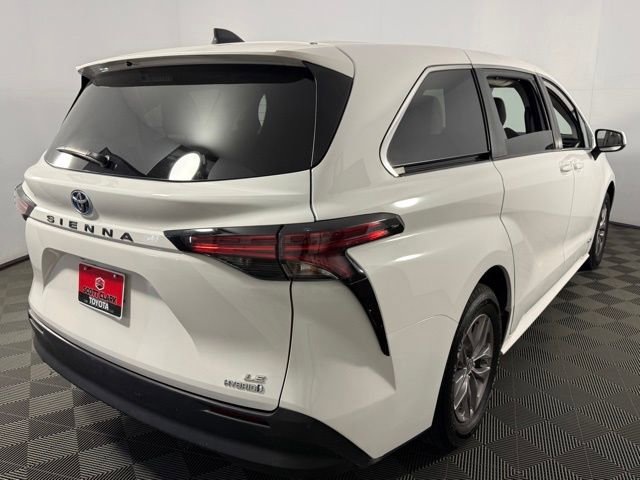 Used 2021 Toyota Sienna LE FWD image 8