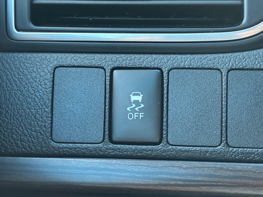 Used 2016 Toyota Camry XLE image 25