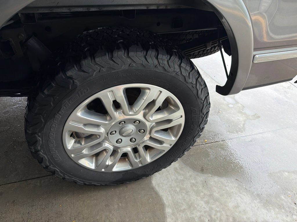 Used 2010 Ford F150 Lariat AWD/4WD image 8