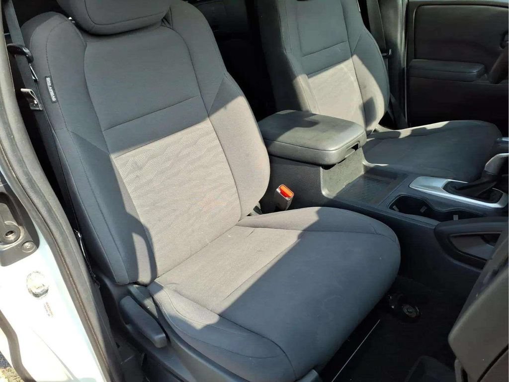 Used 2022 Nissan Frontier S w/ Technology Package AWD/4WD image 19