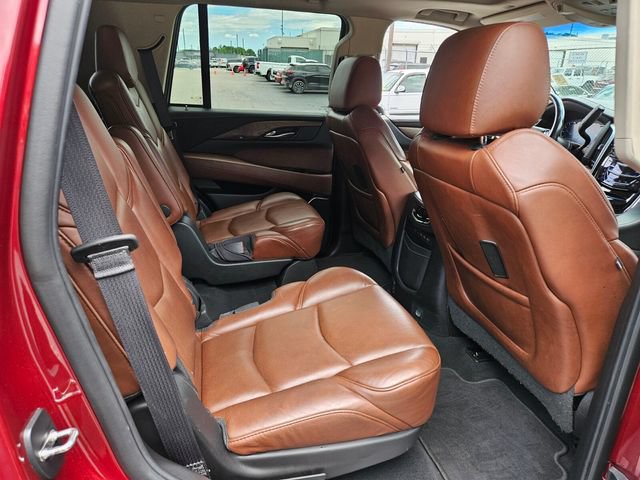 Used 2018 Cadillac Escalade Premium Luxury w/ LPO, Radiant Package AWD/4WD image 18