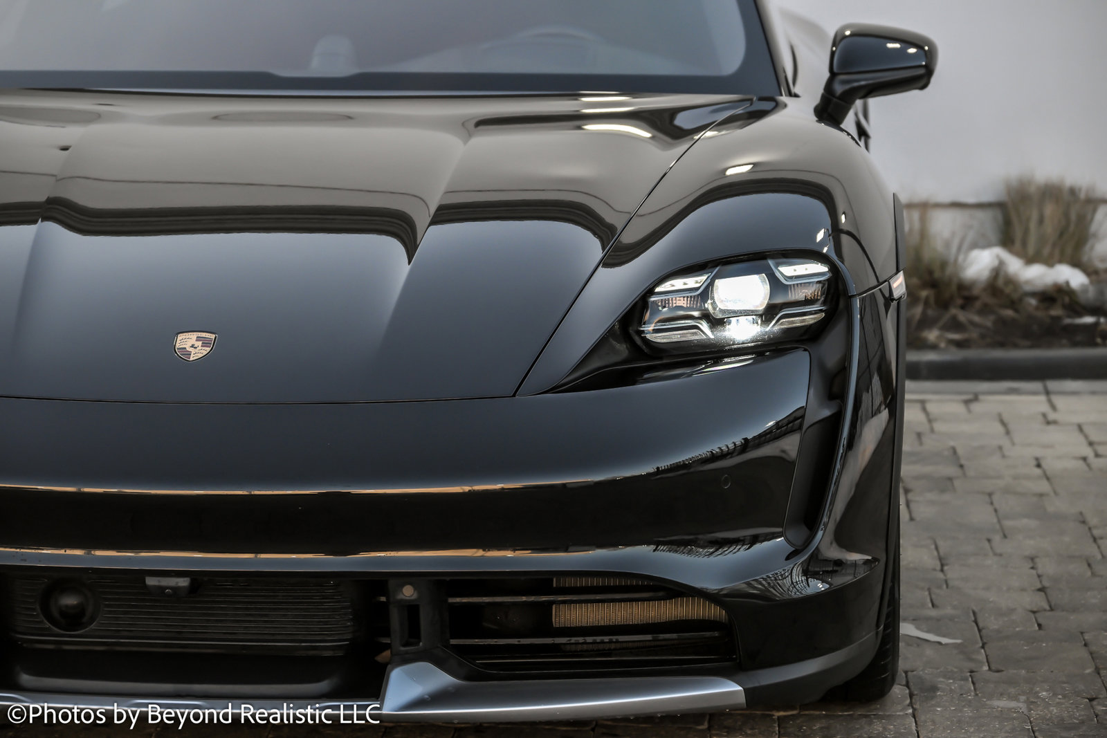 Used 2024 Porsche Taycan Turbo image 9