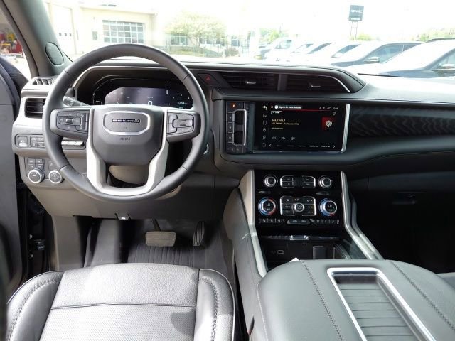 Used 2023 GMC Yukon Denali image 30
