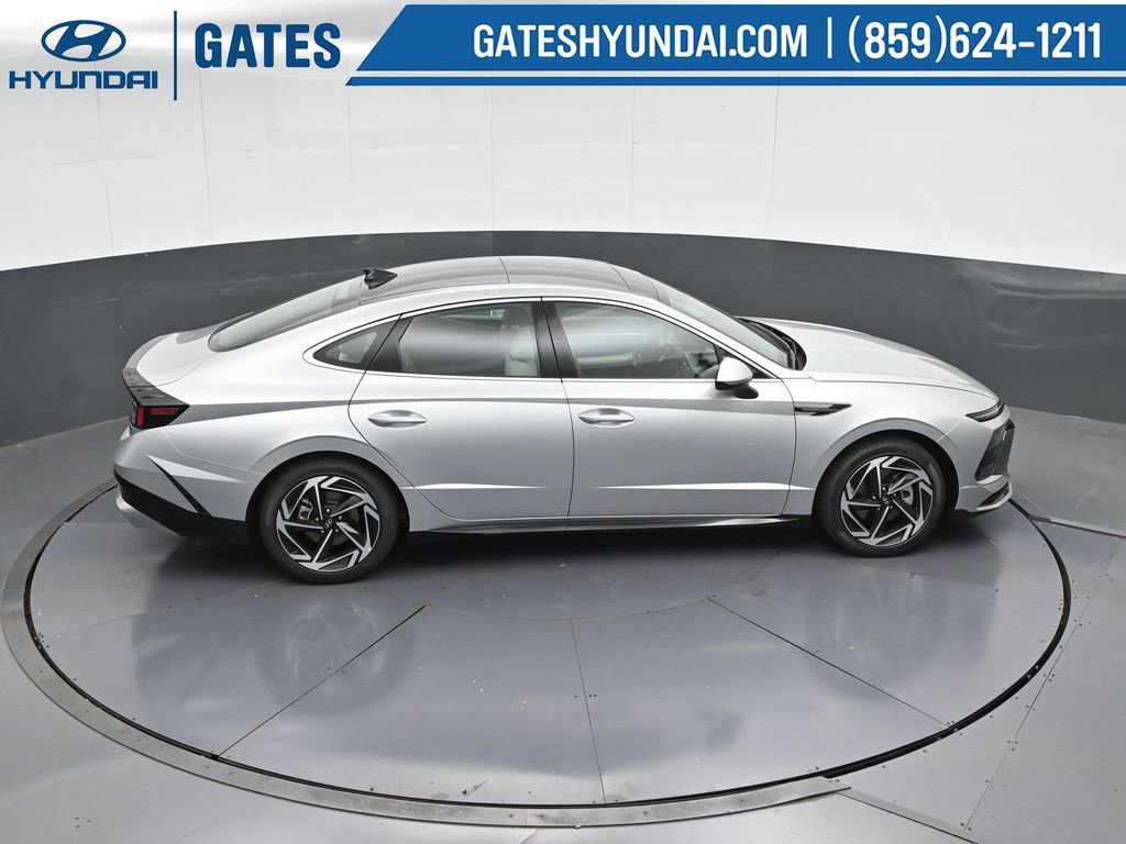 Used 2025 Hyundai Sonata SEL FWD image 43