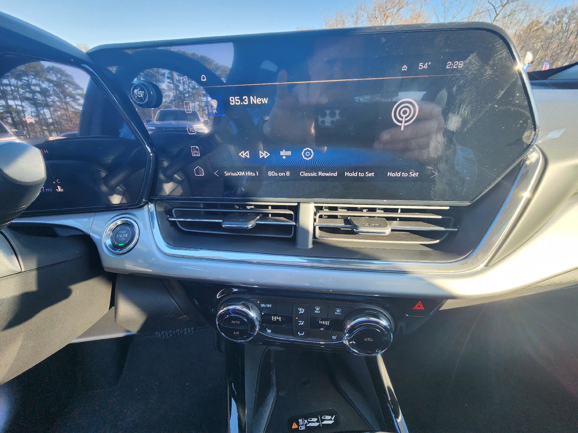 New 2026 Chevrolet Trax LT w/ Sunroof Package FWD image 15