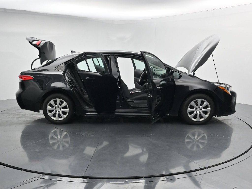 Used 2020 Toyota Corolla LE FWD image 38