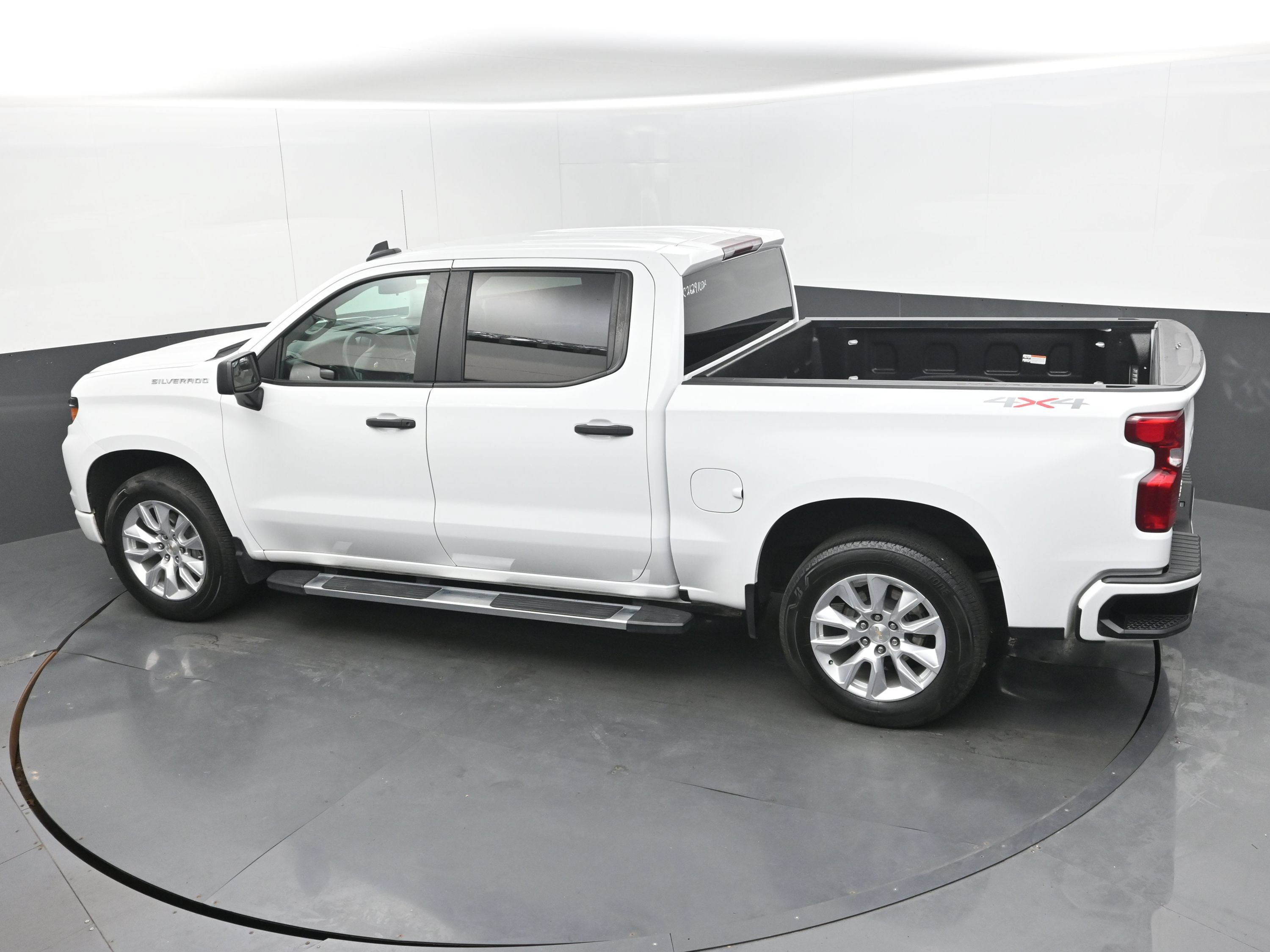 Used 2024 Chevrolet Silverado 1500 Custom AWD/4WD image 31