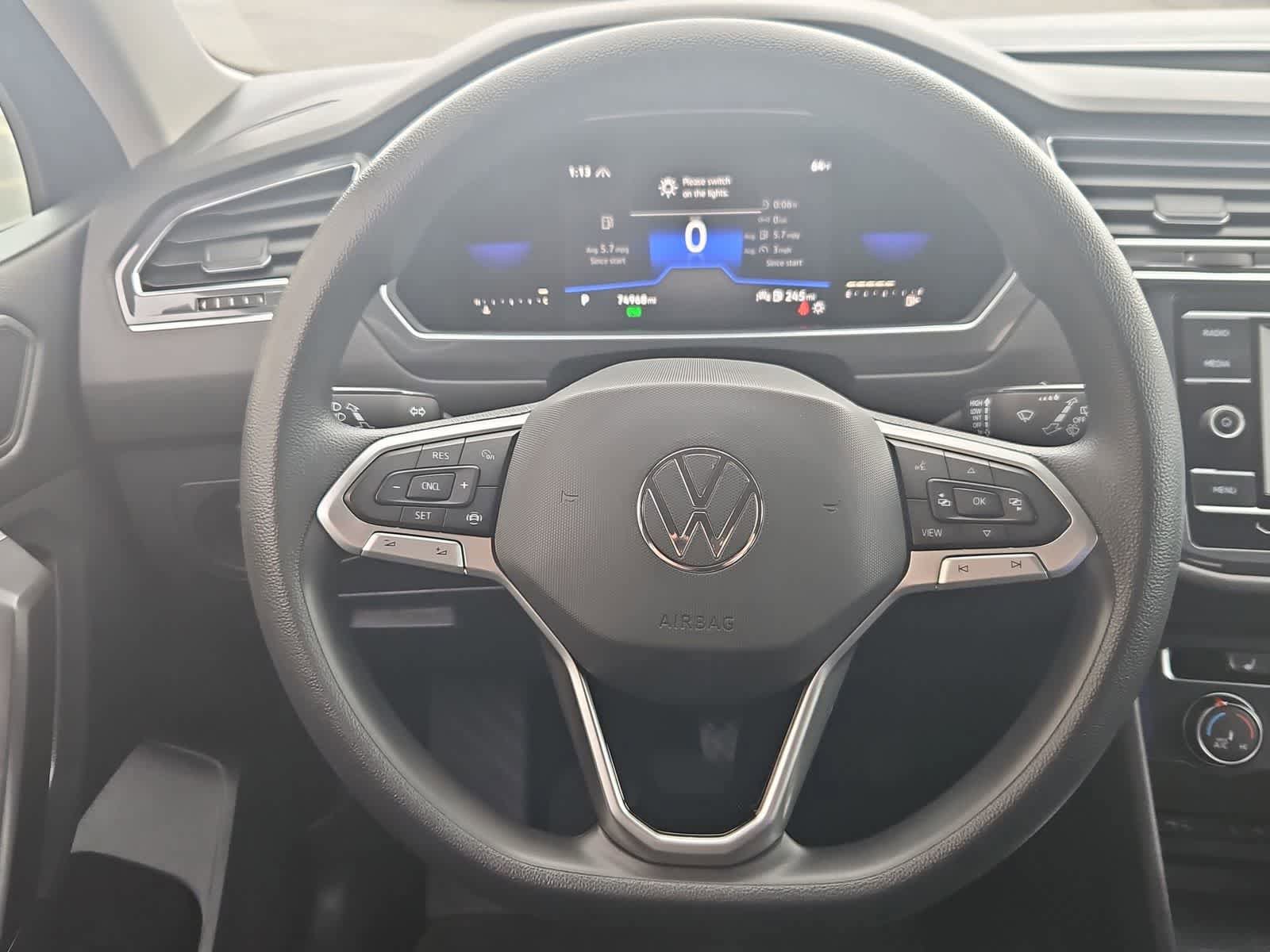 Used 2022 Volkswagen Tiguan S image 21