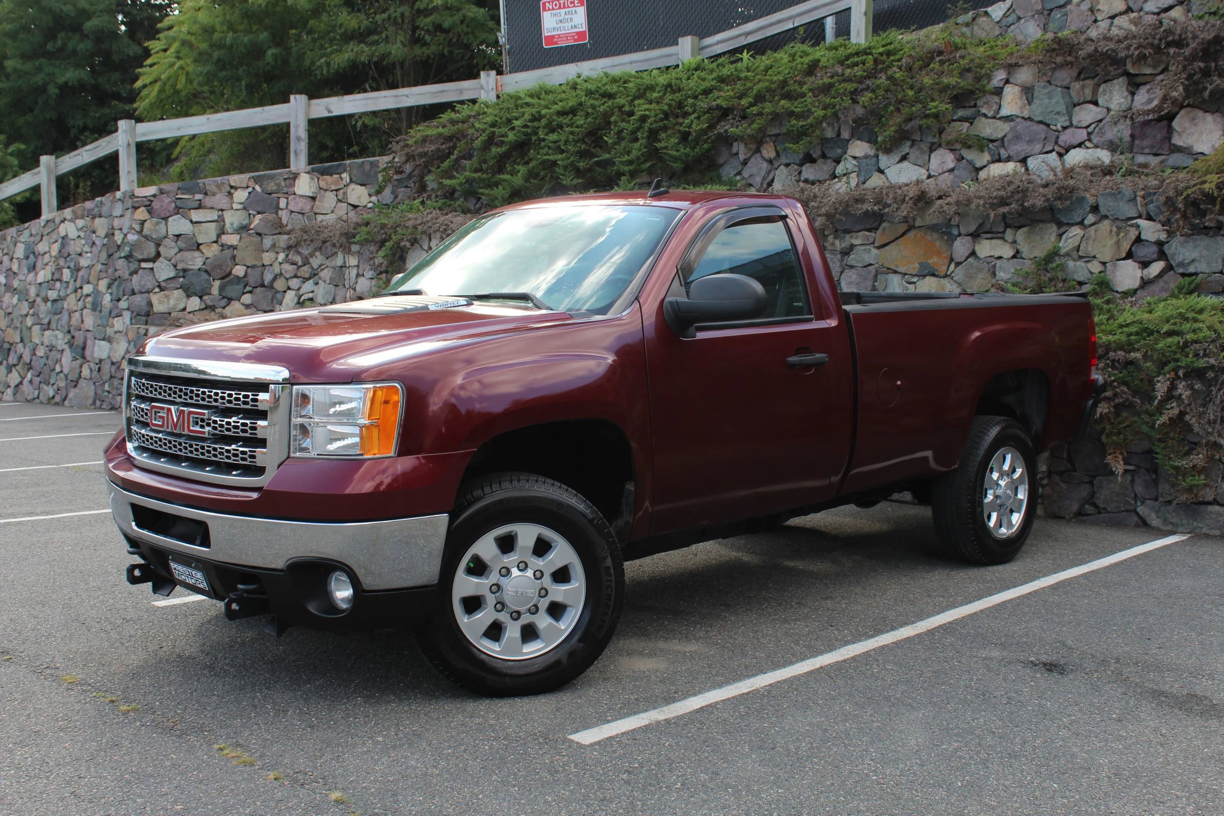 Used 2014 GMC Sierra 2500 SLE w/ SLE Preferred Package image 2