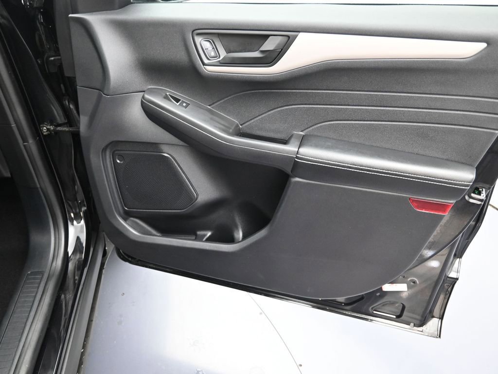 Used 2022 Ford Escape SE w/ Convenience Package image 31