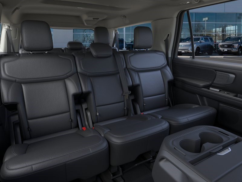 New 2026 Ford Expedition Max Platinum w/ Driver's Package AWD/4WD image 14