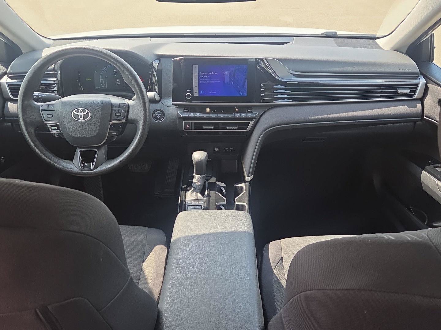 Used 2025 Toyota Camry LE FWD image 13