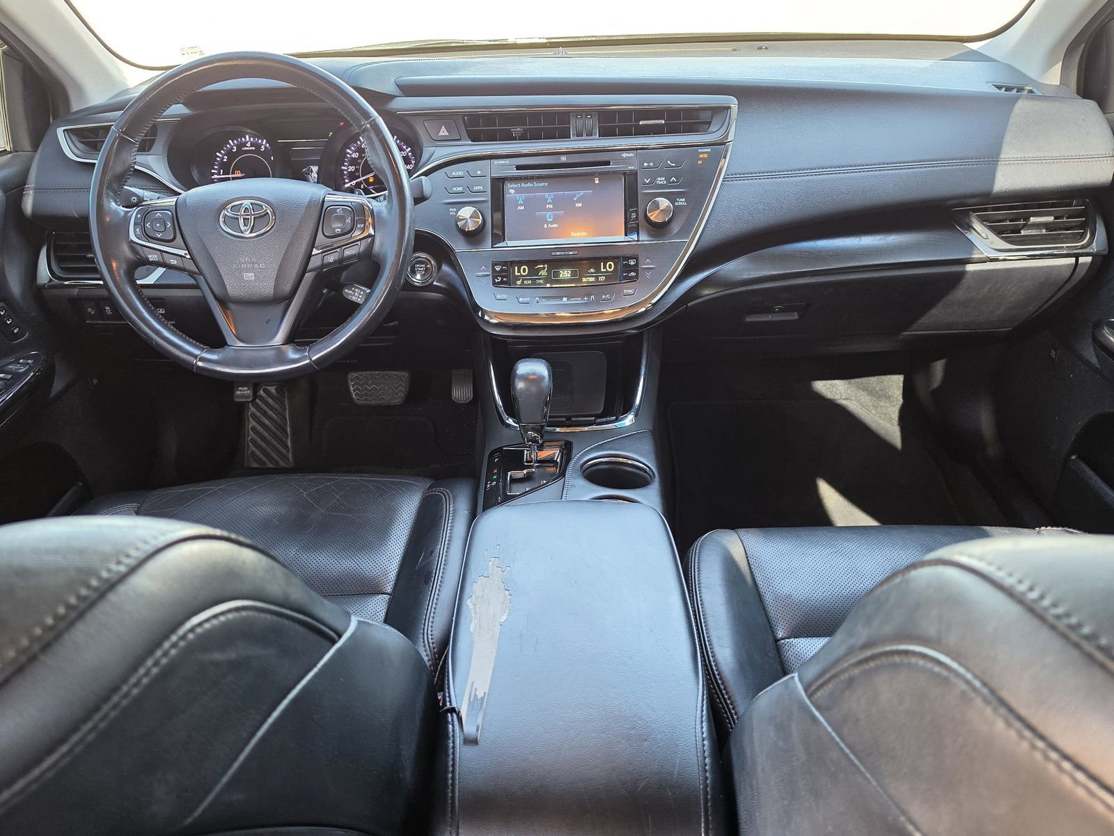 Used 2017 Toyota Avalon Limited image 8