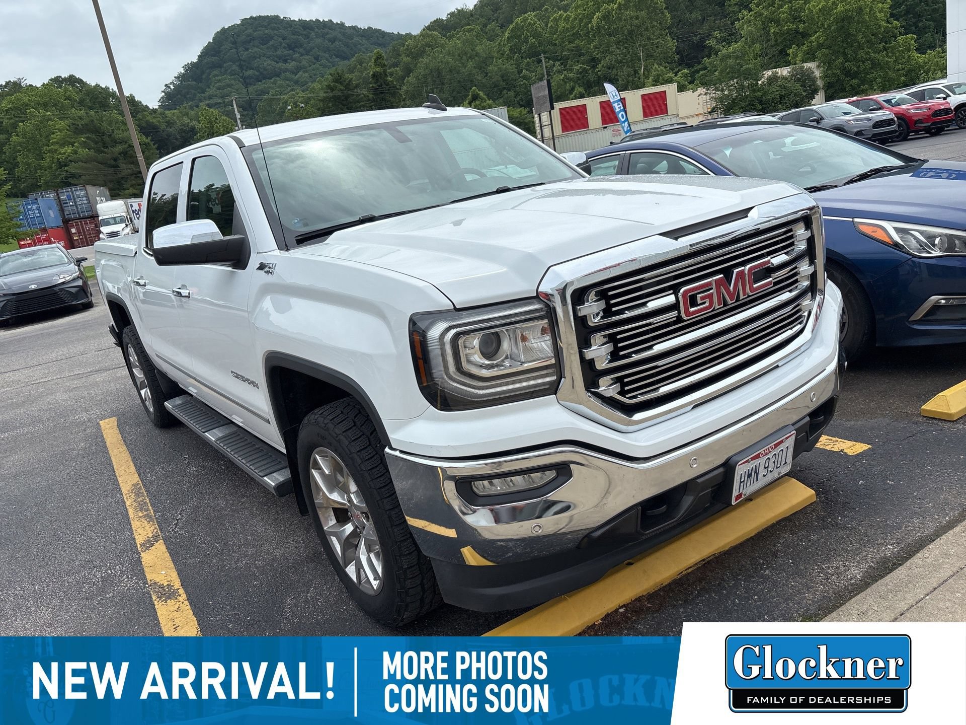 Used 2017 GMC Sierra 1500 SLT w/ SLT Premium Package AWD/4WD image 3
