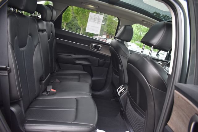 Certified 2023 Kia Sorento S w/ Panoramic Sunroof Package AWD/4WD image 16