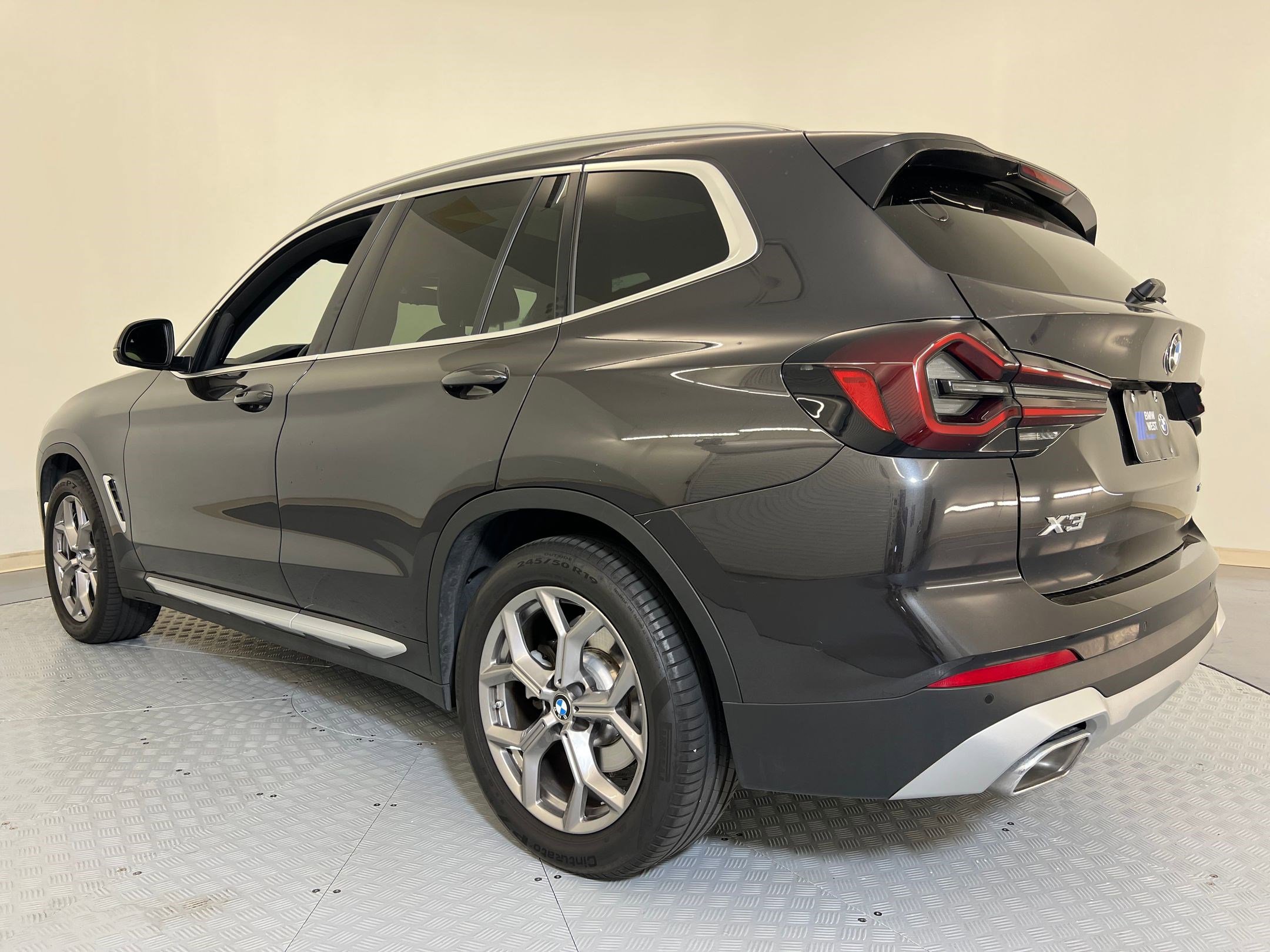 Certified 2023 BMW X3 xDrive30i w/ Convenience Package w/ZPA image 3