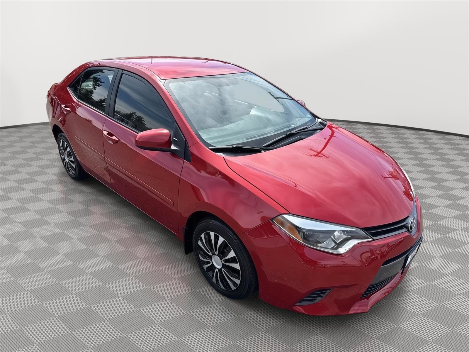 Used 2015 Toyota Corolla LE image 5