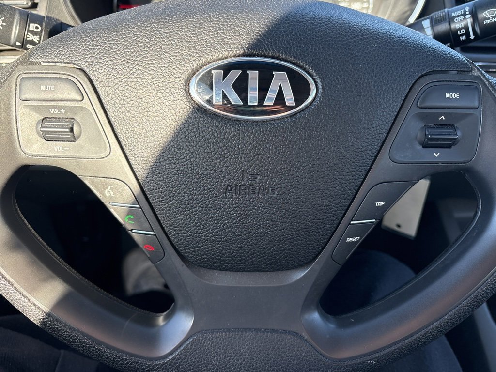 Used 2017 Kia Forte LX image 14