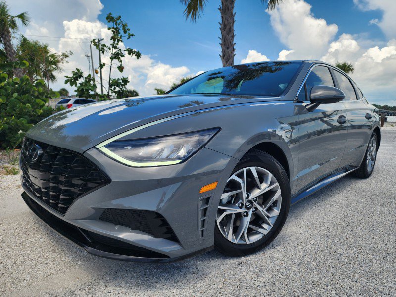 Used 2020 Hyundai Sonata SEL image 1