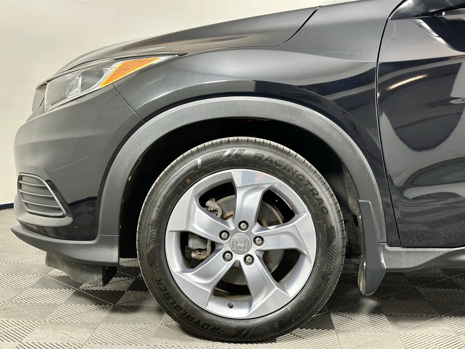 Used 2019 Honda HR-V LX image 8