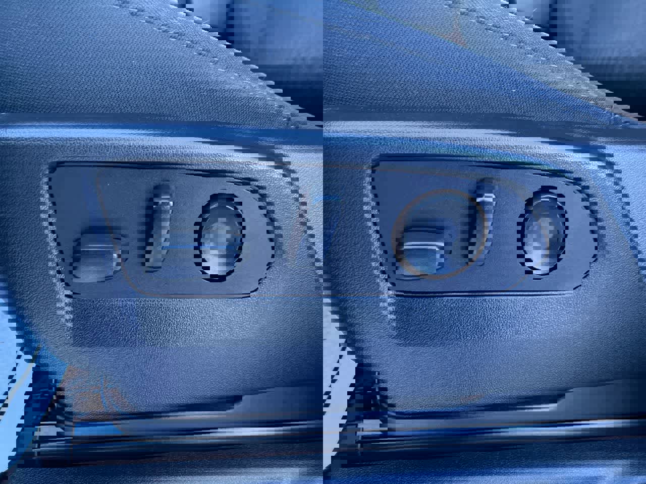 Used 2023 Chevrolet Silverado 1500 Custom image 12