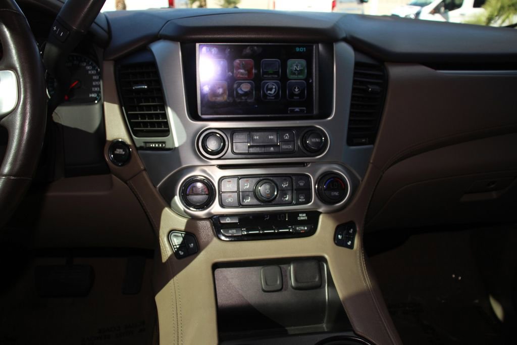 Used 2020 GMC Yukon XL SLT w/ Premium Edition image 18