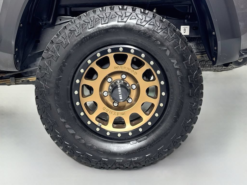 Used 2019 Toyota Tacoma TRD Off-Road AWD/4WD image 10