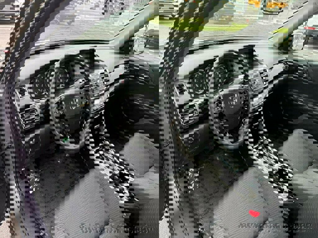 Used 2016 Honda Accord LX image 18