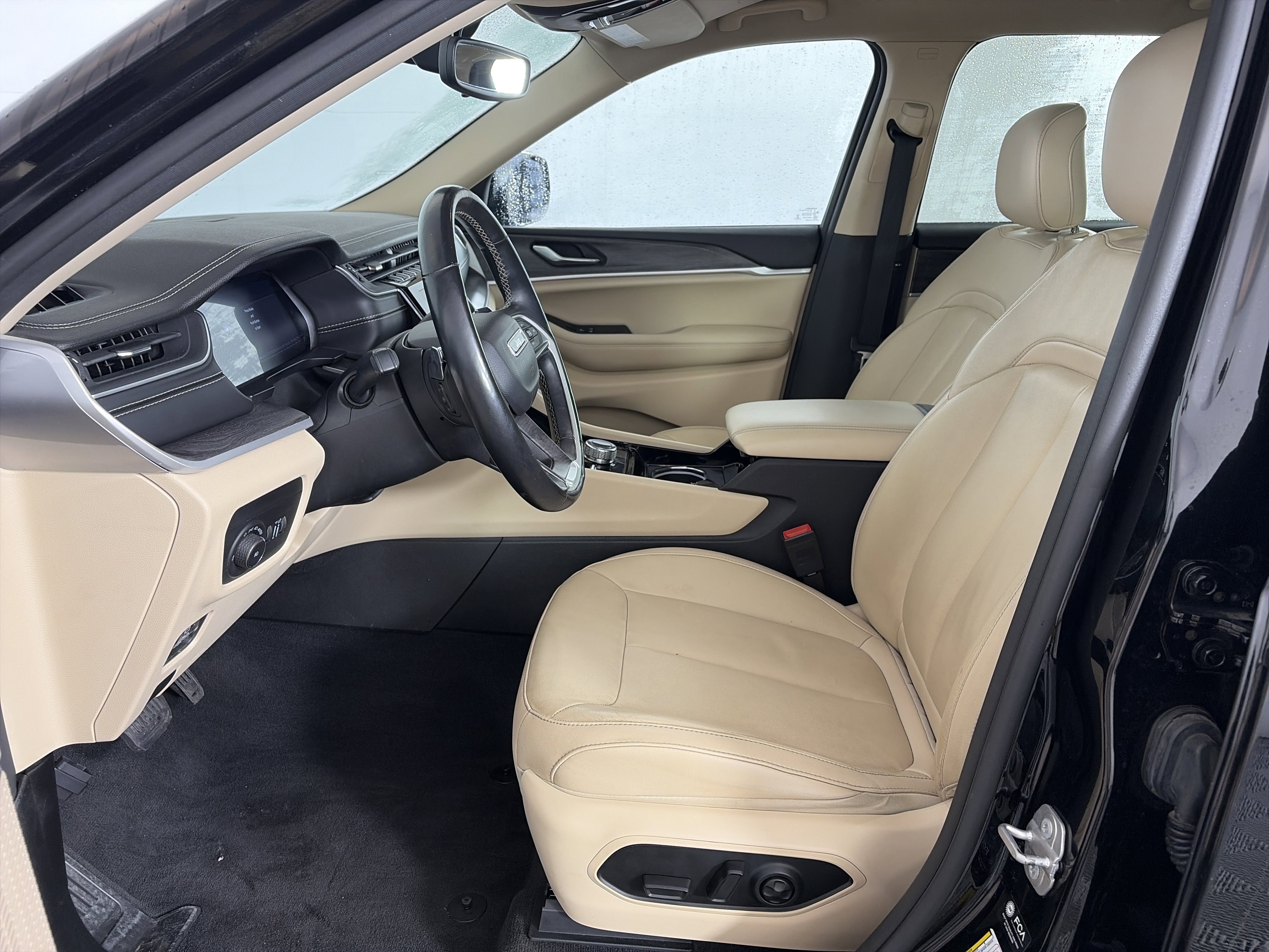 Used 2022 Jeep Grand Cherokee L Limited image 6