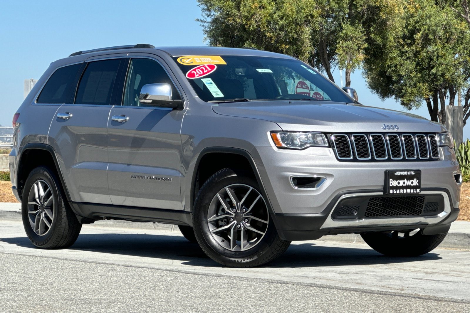 Certified 2021 Jeep Grand Cherokee Limited w/ Luxury Group II image 2