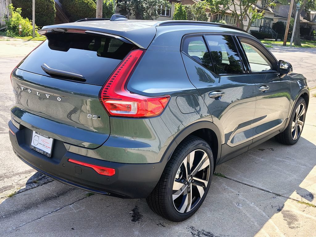 New 2026 Volvo XC40 B5 Ultra w/ Protection Package Premier AWD/4WD image 10