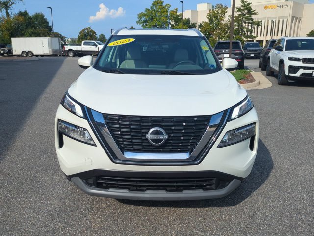 Used 2023 Nissan Rogue SV w/ SV Premium B Package FWD image 9