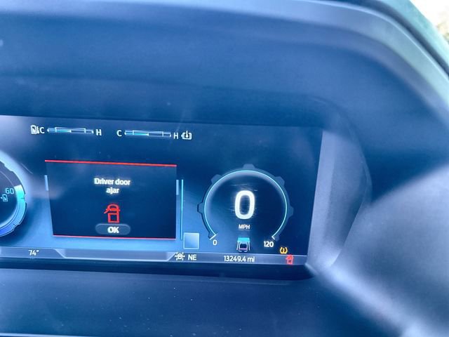 Used 2022 Ford F150 Lightning Lariat image 24