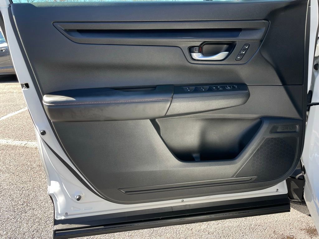 Certified 2025 Honda CR-V Sport-L image 24